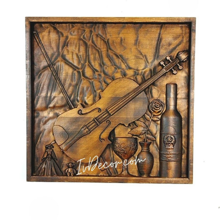 
     Дърворезба - Цигулка и вино