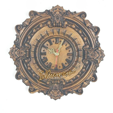 
     Дърворезба - Часовник с фризове