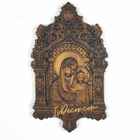 
     Икона на Св.Богородица - Казанска - богато украсена